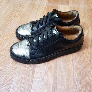 MCM Visetos Men's Silver & Black Low Top Fashion S